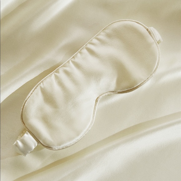 ZARA HOME Silk Eye Mask - Picture 1 of 10